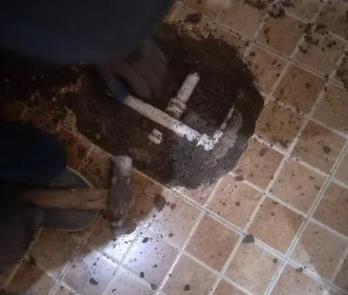 和硕卫生间漏水维修公司为您分享下卫生间渗水如何处理及注意事项